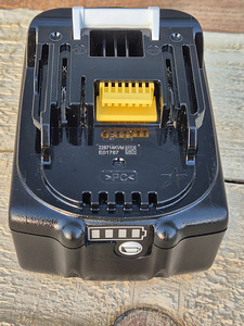 UUS originaal aku 18V 5.0Ah BL1850B Makita (3 foto / 3)