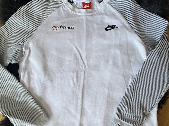 Очень удобная толстовка Nike, размер M/L.