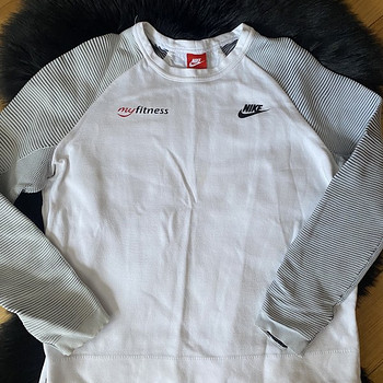 Väga mugav Nike pusa,suurus M/L.kasutatud.