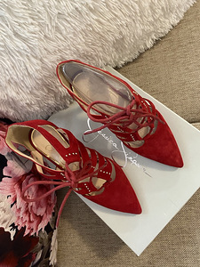 Jessica Simpson Red Suede Lace-up heels, size 37 (5 фото из 7)