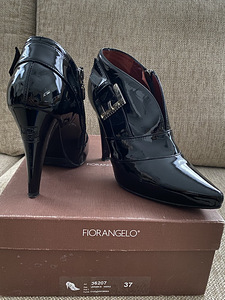 Fiorangelo lakknahast kingad/ poolsaapad size 37 (3 foto / 3)