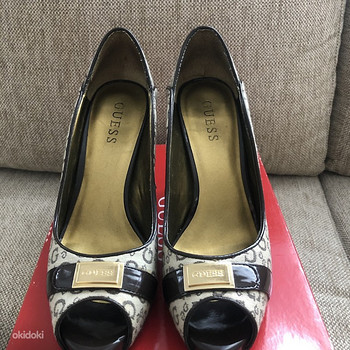 Оригинальные туфли Guess, размер 38