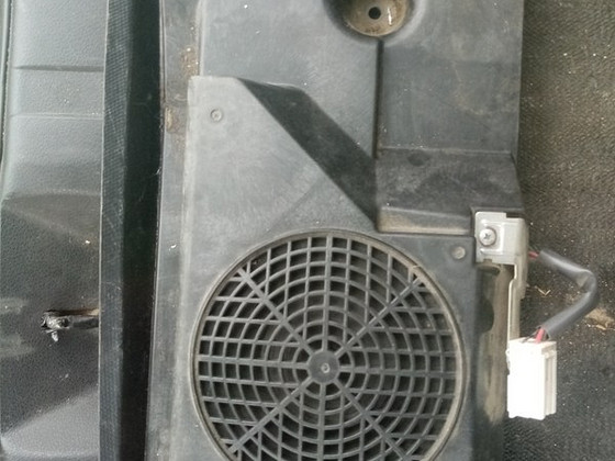 Subaru Forester OEM subwoofer