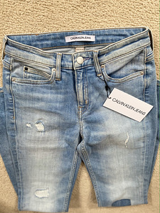 Uued Calvin Klein teksad suurus 26/32 (1 foto / 6)