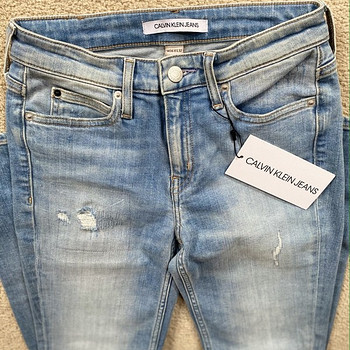 Новые джинсы Calvin Klein размер 26/32