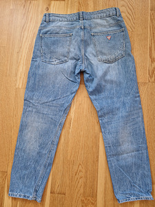 Guess джинсы (3 фото из 3)
