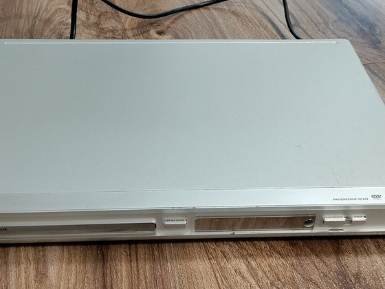 DVD-проигрыватель Philips DVP3040
