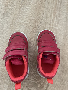 Adidas tossud, s. 22 (2 foto / 3)