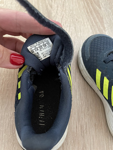 Adidas laste tossud, s. 22 (2 foto / 3)
