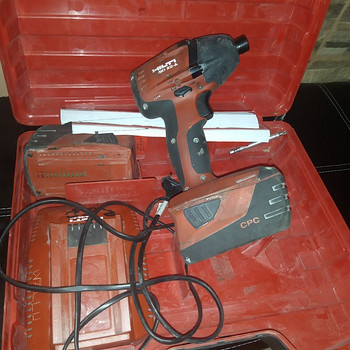 Продам шуруповёрт дрель с долбёжником HILTI SID 22-A