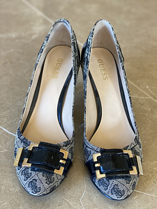 Guess kingad suurus 40 (6 foto / 6)
