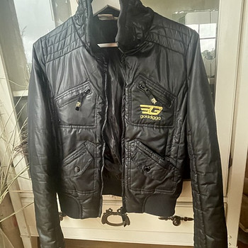 Golddiga jope (bomber)