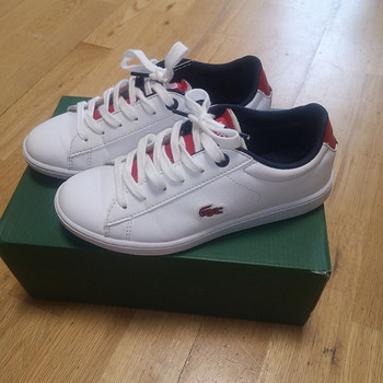 Кроссовки lacoste s. 33