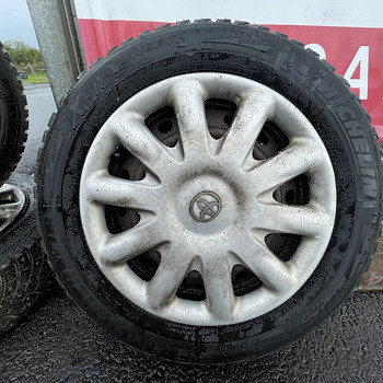 Зимняя шипованная резина на дисках 185/65 R15