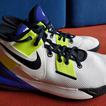 Баскетбольные кроссовки Nike Air Max 42 р