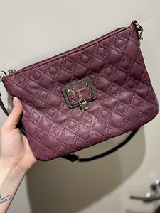 Сумка guess (1 фото из 3)