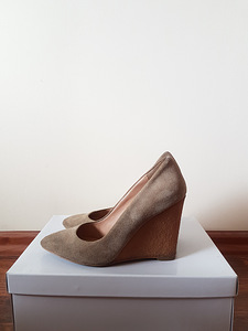 Обувь Zara, бежевый цвет, искусственная кожа, размер 38 (1 фото из 3)