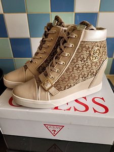 Uued Guess S/K jalatsid. S.39 (1 foto / 3)