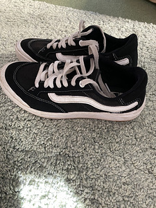 Повседневная обувь Vans (1 фото из 7)