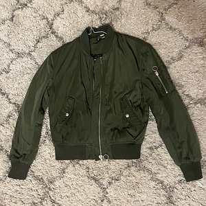 Бомбер H&M (1 фото из 1)