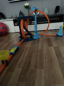 Hotwheels (1 фото из 2)