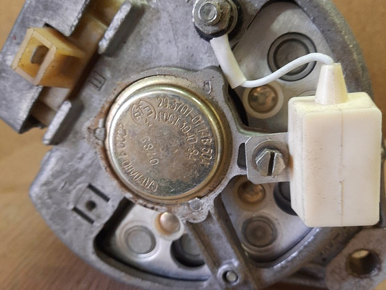Sõiduauto generaator