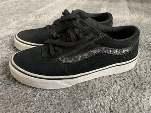 Vans (1 фото из 1)