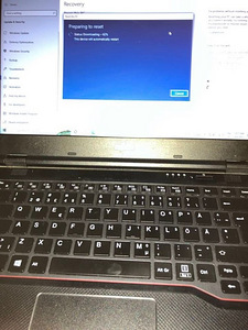 Ноутбук Fujitsu Lifebook E448 (2 фото из 4)