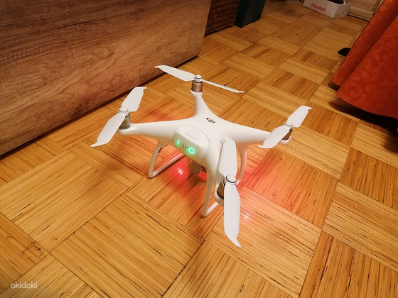 DJI Phantom 4 дрон + 1 аккумулятор