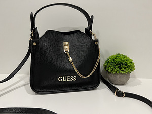 Guess сумки (1 фото из 10)