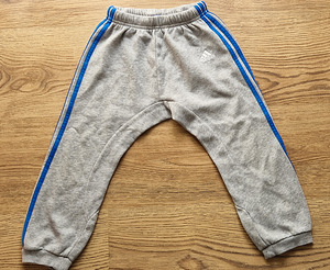 Костюм Adidas 104 (2 фото из 3)