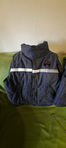 Polarn O. Pyret (P.o.P) Vest S. 140 ja S. 104 (1 foto / 5)