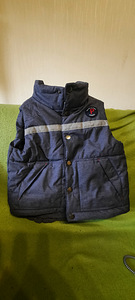 Polarn O. Pyret (P.o.P) Vest S. 140 ja S. 104 (2 foto / 5)