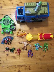 Продам коллекцию игрушек Ben 10 (1 фото из 9)