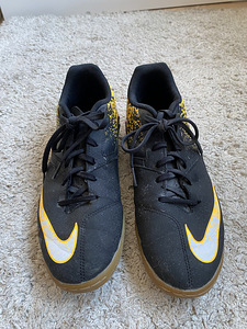 Nike jalgpallijalanõud (4 foto / 4)