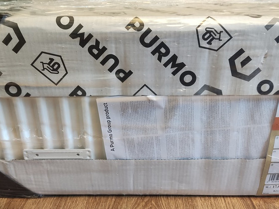 Продам 2 радиатора Purmo Compact 300-700 C33 на ножках