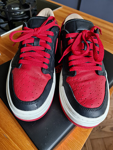 Кроссовки Nike jordan 40 (9 фото из 9)