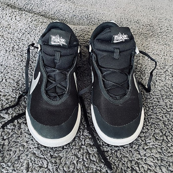 Кроссовки Nike, размер 37,5
