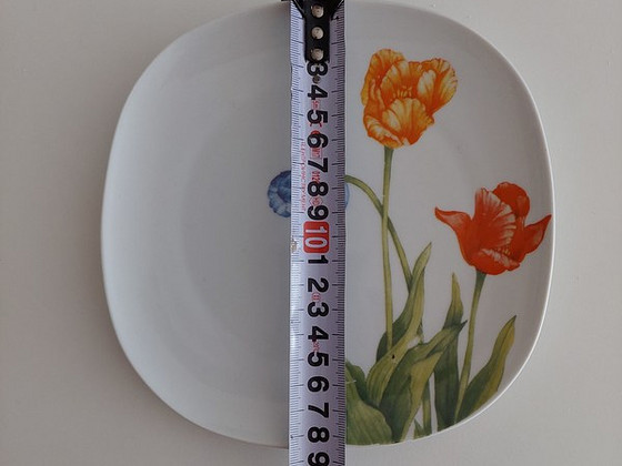 7 тарелок, €13