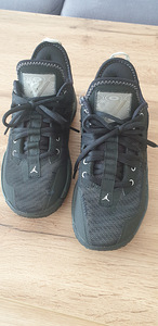 Laste Nike Jordan korvpallitossud s36 (3 foto / 3)