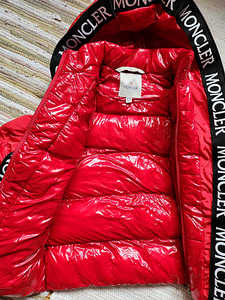 Куртка Moncler (Replica) (3 фото из 6)