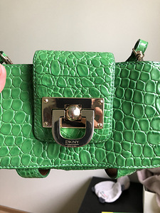 Кожаная сумка DKNY (2 фото из 6)