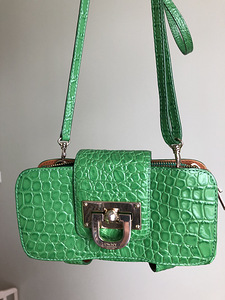 Кожаная сумка DKNY (6 фото из 6)