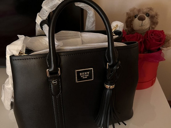 Uus DKNY kott