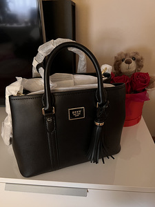 Uus DKNY kott (1 foto / 2)