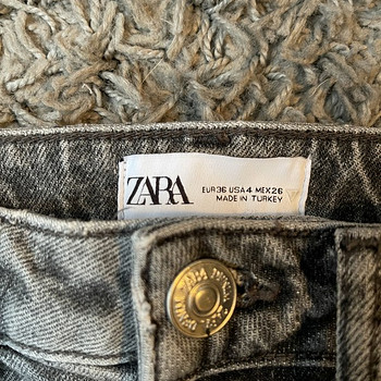 Джинсы Zara