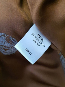 Naaritsakasukas vööga (5 foto / 5)