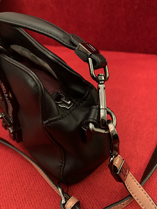 Trussardi nahast käekott/crossbody (2 foto / 2)