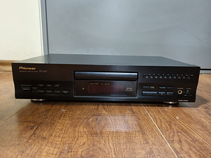 Pioneer PD-207 Стерео проигрыватель компакт-дисков (1 фото из 3)