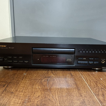 Pioneer PD-207 Стерео проигрыватель компакт-дисков